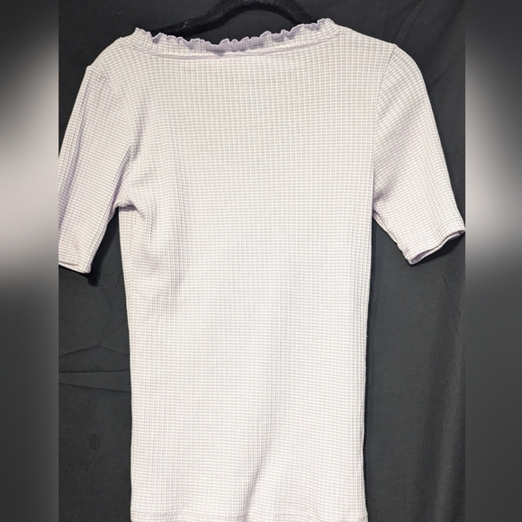 Loft short sleeve plaid pattern size med shirt in white and lilac color. - Picture 2 of 5